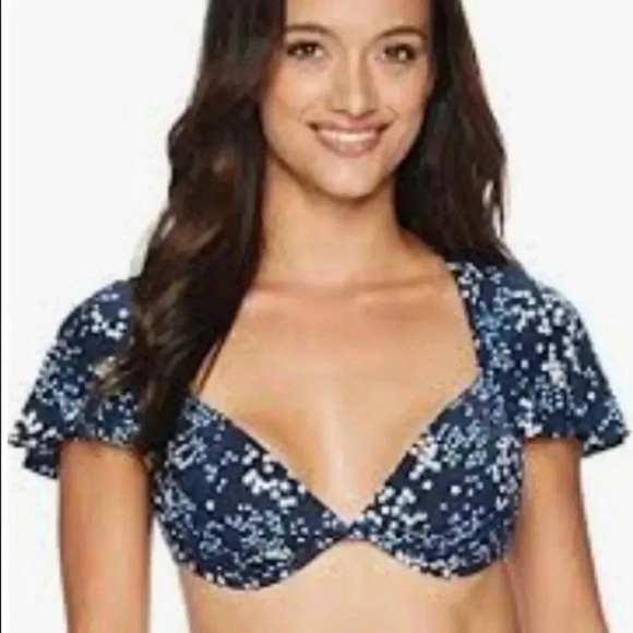 Michael Kors - Picture 2 of 7